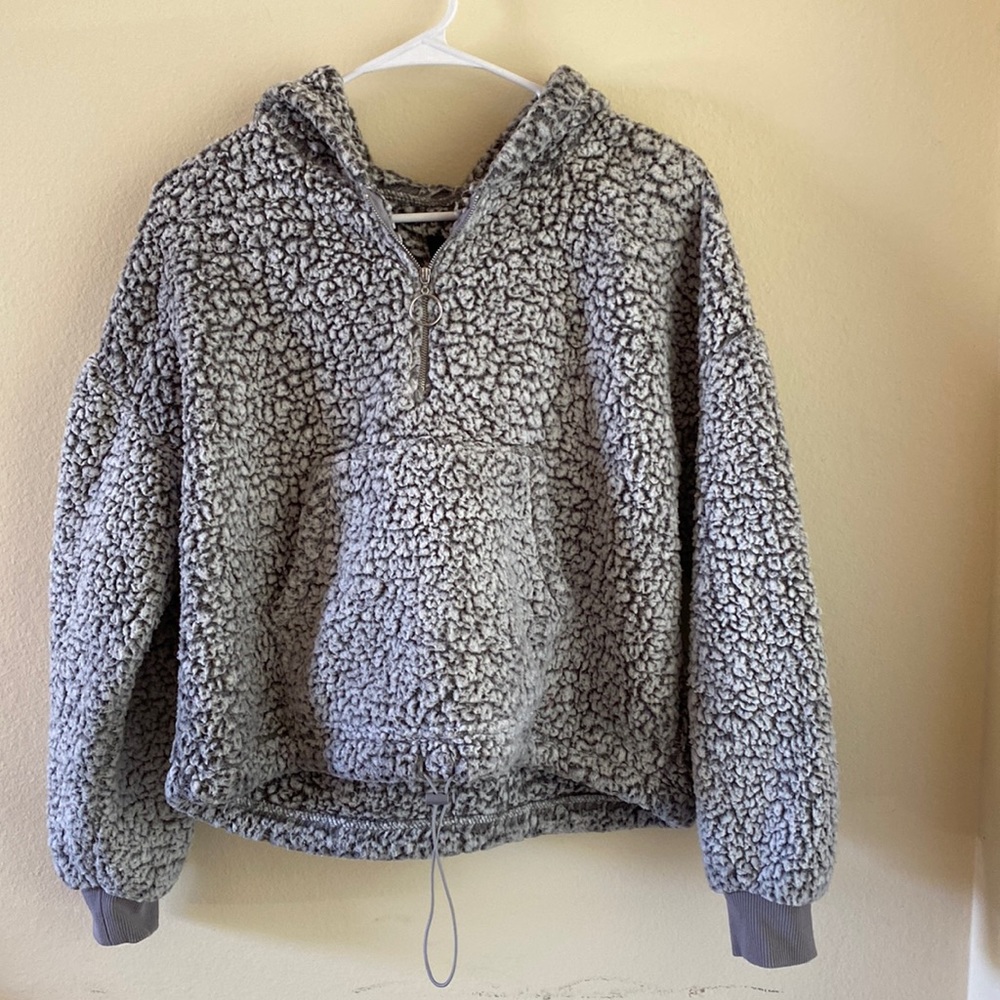 Fuzzy cropped jacket